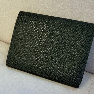 Louis Vuitton Black Textured Leather Key & Card Holder